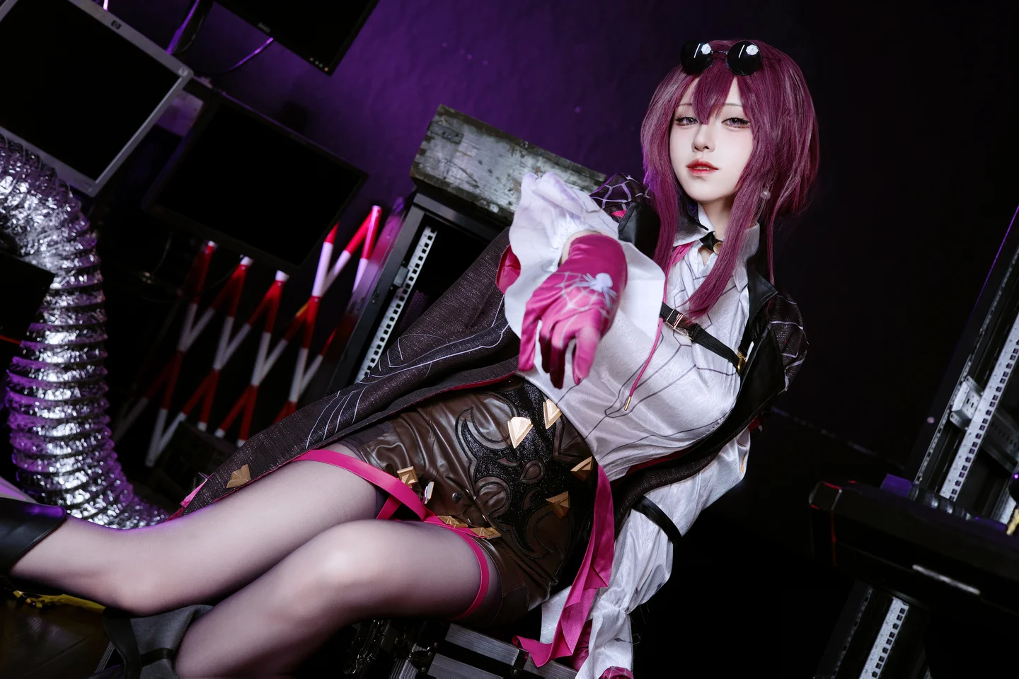 双木扶苏_No_004_崩坏：星穹铁道_卡芙卡_30P_338MB tg@simiseibaisi 【丝足阁】017.webp